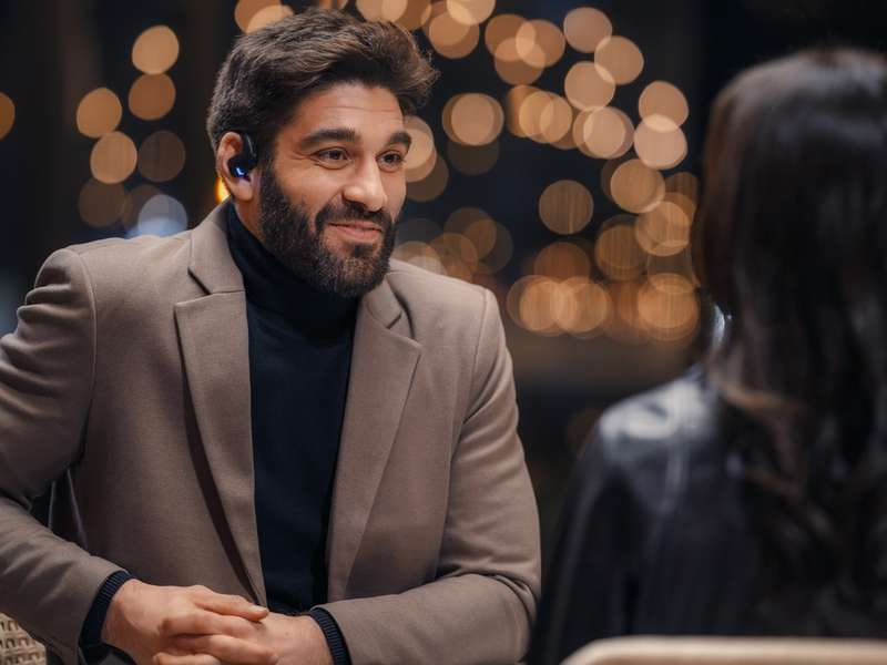 Futuristischer Übersetzer fürs Ohr setzt neue Maßstäbe: Vasco Translator E1 - Foto: presseportal.de