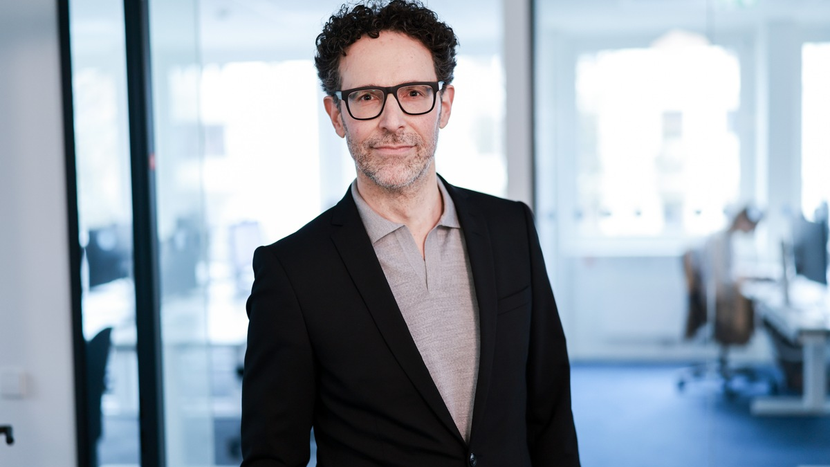 Christopher Höpfner übernimmt bei dpa die Leitung von Vertrieb und Marketing - Foto: presseportal.de