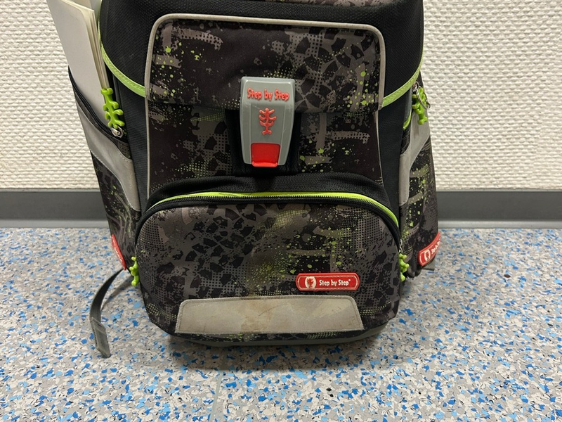 POL-PDLU: Speyer - Schulranzen gefunden - Eigentümer gesucht - Foto: presseportal.de