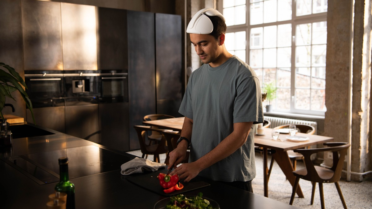 Aktuelle Studie zeigt: niostem, das erste tragbare Gerät zur Haarregeneration, steigert die Haardichte um über 20 Prozent in nur sechs Monaten - Foto: presseportal.de