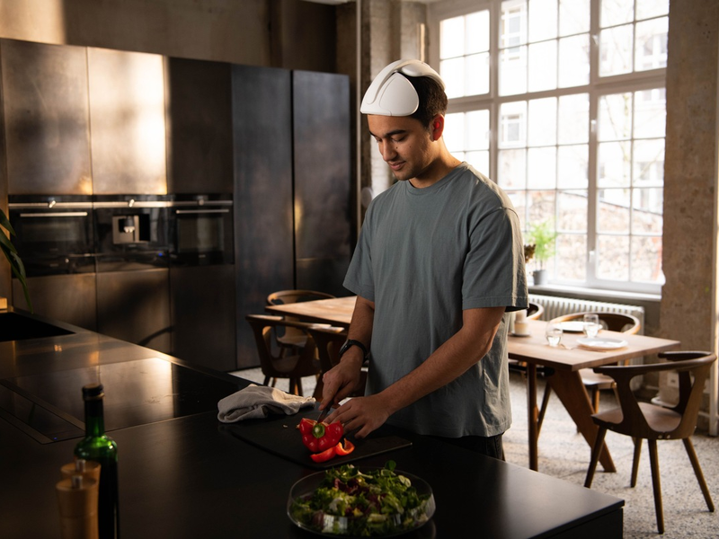 Aktuelle Studie zeigt: niostem, das erste tragbare Gerät zur Haarregeneration, steigert die Haardichte um über 20 Prozent in nur sechs Monaten - Foto: presseportal.de