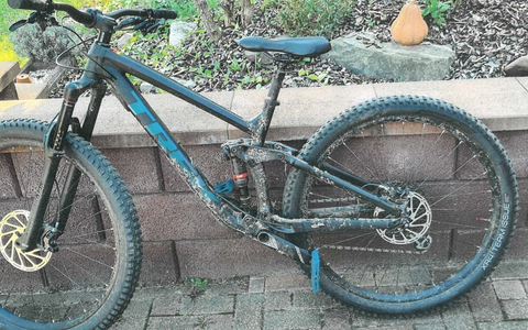 POL-HK: Munster: Minderjähriger am Steuer; Schneverdingen: Unfall; Soltau: Vorfahrt genommen; Soltau/A 7: Unfall nach überhöhter Geschwindigkeit; Munster: Hochwertiges Mountainbike gestohlen (Foto) - Foto: presseportal.de POL-HK: Munster: Minderjähriger am Steuer; Schneverdingen: Unfall; Soltau: Vorfahrt genommen; Soltau/A 7: Unfall nach überhöhter Geschwindigkeit; Munster: Hochwertiges Mountainbike gestohlen (Foto) - Foto: presseportal.de