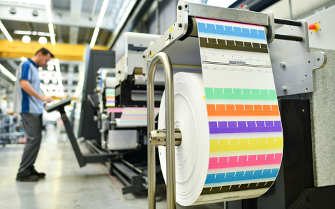 Der Maschinenbauer Heidelberger Druck verlost Prämien unter Mitarbeitern ohne Krankentage. (Archivfoto) - Foto: Uwe Anspach/dpa Der Maschinenbauer Heidelberger Druck verlost Prämien unter Mitarbeitern ohne Krankentage. (Archivfoto) - Foto: Uwe Anspach/dpa