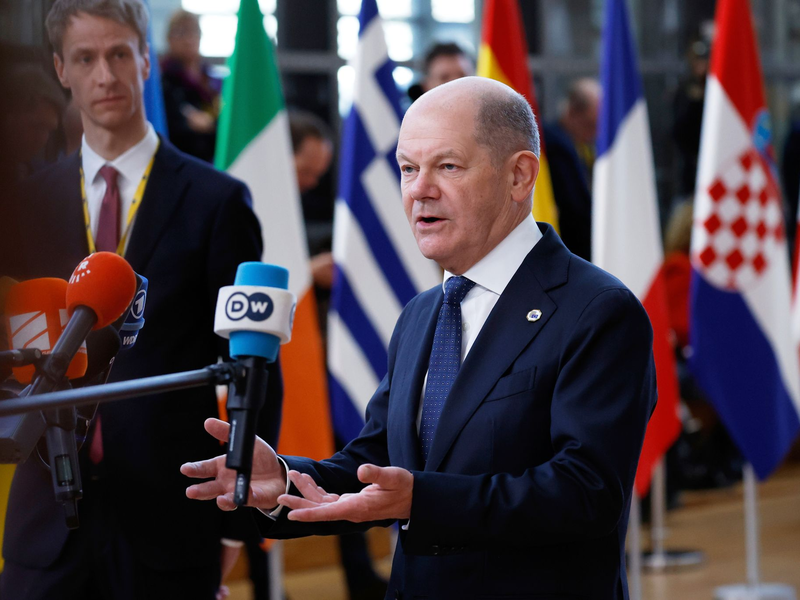 Für Deutschland reiste Bundeskanzler Olaf Scholz (SPD) zum EU-Gipfel nach Belgien. - Foto: Omar Havana/AP/dpa