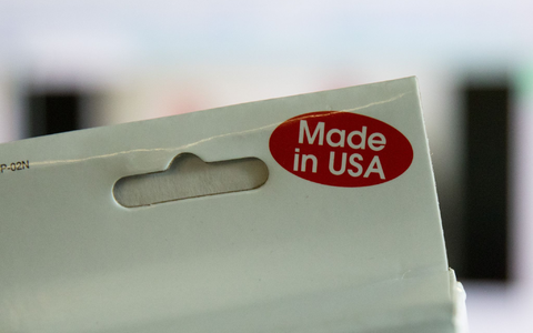 Im Handelskonflikt mit Kanada und Mexiko legt US-Präsident Trump vorerst den Rückwärtsgang ein. (Archivbild) - Foto: Kay Nietfeld/dpa