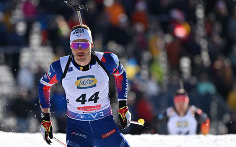 Feiert einen Sprintsieg: Frankreichs Biathlet Emilien Jacquelin. - Foto: Martin Schutt/dpa