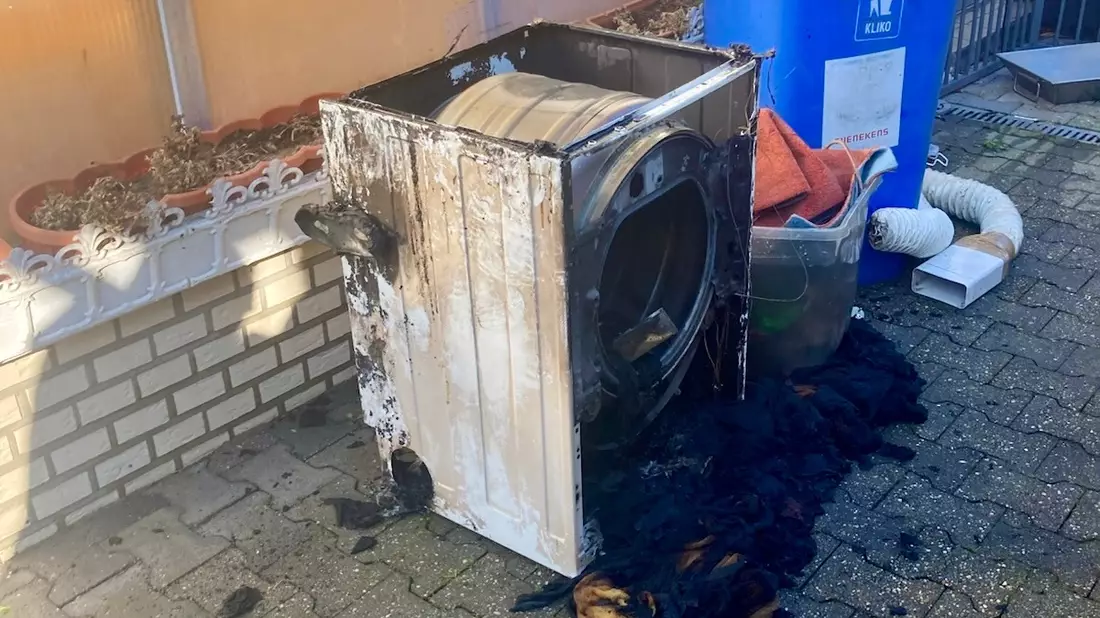 FFW Schwalmtal: Brand in Mehrfamilienhaus: Feuerwehr verhindert Schlimmeres - Bild: presseportal.de