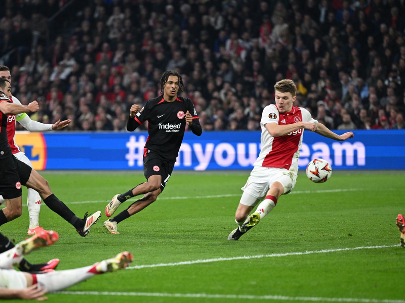 Brian Brobbey brachte Ajax Amsterdam früh in Führung. - Foto: Arne Dedert/dpa