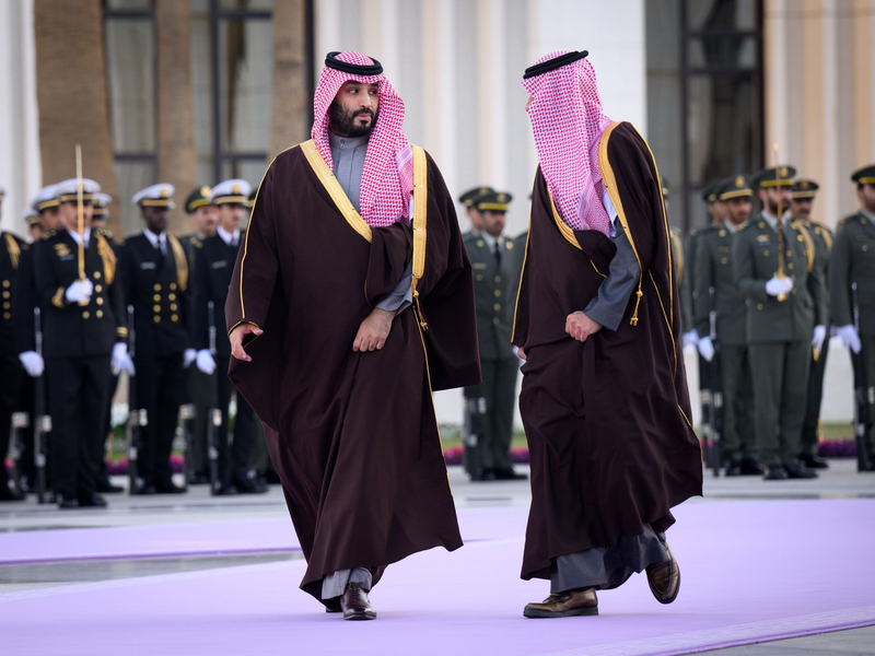 Der saudische Kronprinz zahlt viel Geld für den Besuch Trumps - Foto: Bernd von Jutrczenka/dpa