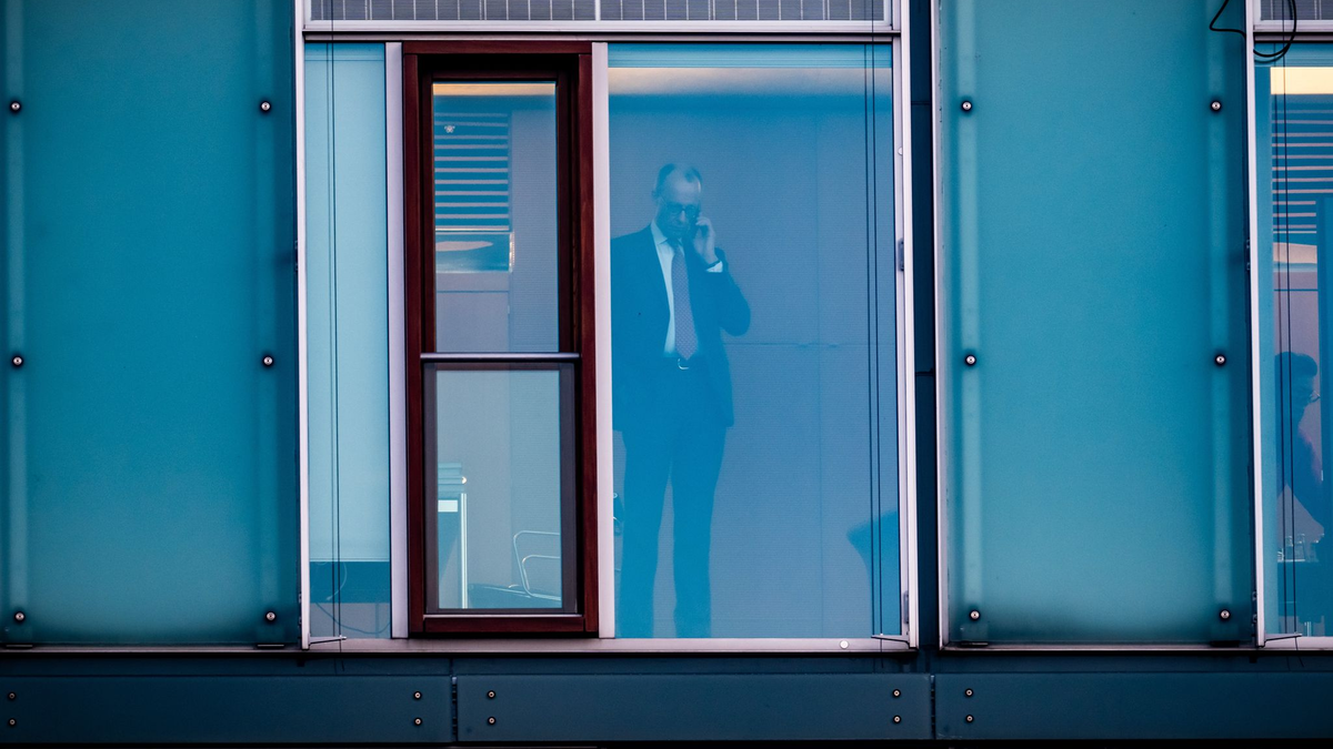 Noch ist bei den Sondierungen nicht alles aus dem Weg geräumt.  - Foto: Michael Kappeler/dpa