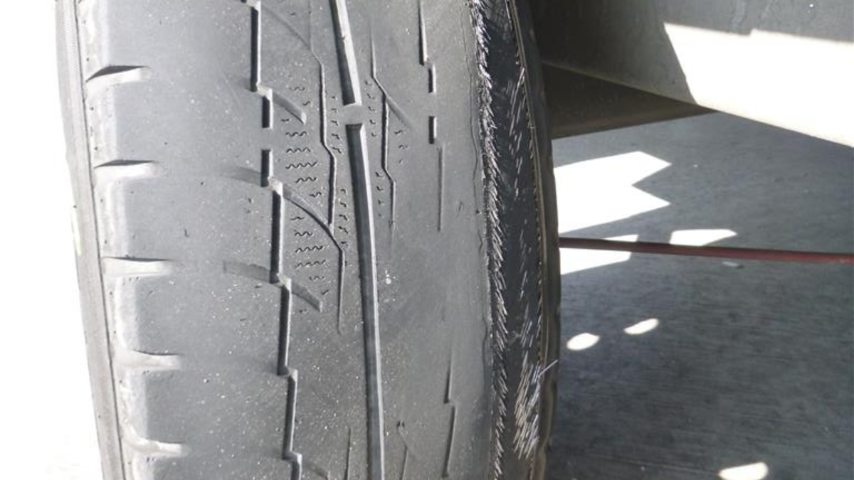 POL-VDMZ: BAB 61- Mit defekten Reifen unterwegs - Foto: presseportal.de