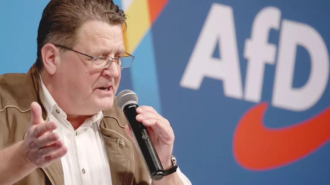 AfD-Vize Stephan Brandner kündigt mögliche juristische Schritte an, um die Sondersitzungen des Bundestags zu stoppen. - Bild: Karl-Josef Hildenbrand/dpa