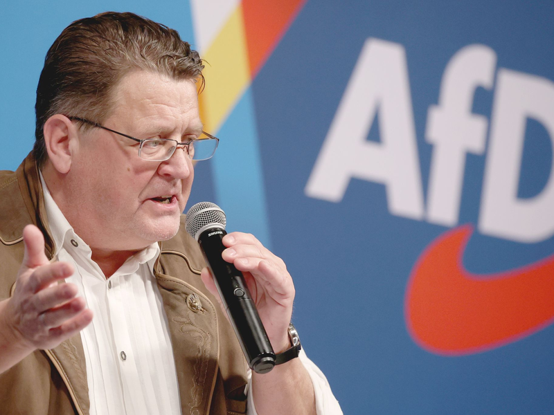 AfD-Vize Stephan Brandner kündigt mögliche juristische Schritte an, um die Sondersitzungen des Bundestags zu stoppen. - Foto: Karl-Josef Hildenbrand/dpa