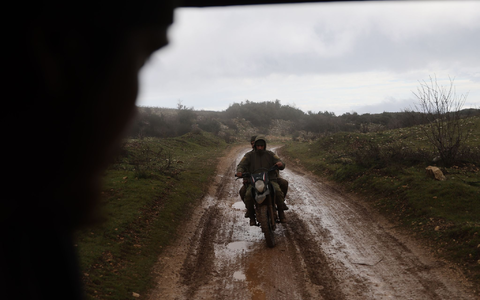 In der Provinz Latakia sind heftige Kämpfe zwischen Truppen der Übergangsregierung und Anhängern der gestürzten Regierung von Ex-Präsident Baschar al-Assad ausgebrochen. (Archivbild) - Foto: Anas Alkharboutli/dpa