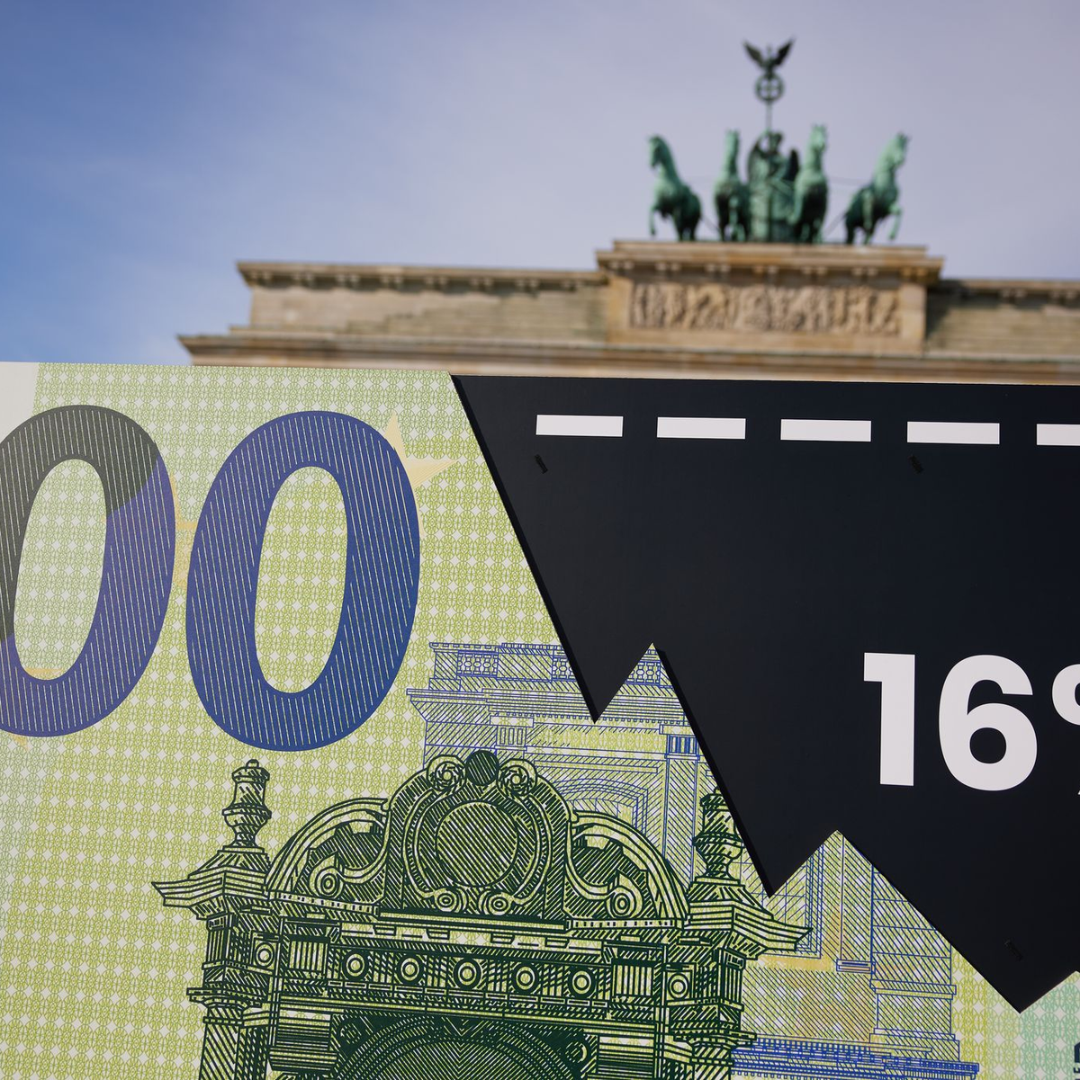 Der Aktionstag Equal Pay Day soll auf das geschlechtsspezifische Lohngefälle zwischen Frauen und Männern aufmerksam machen.  - Foto: Joerg Carstensen/dpa