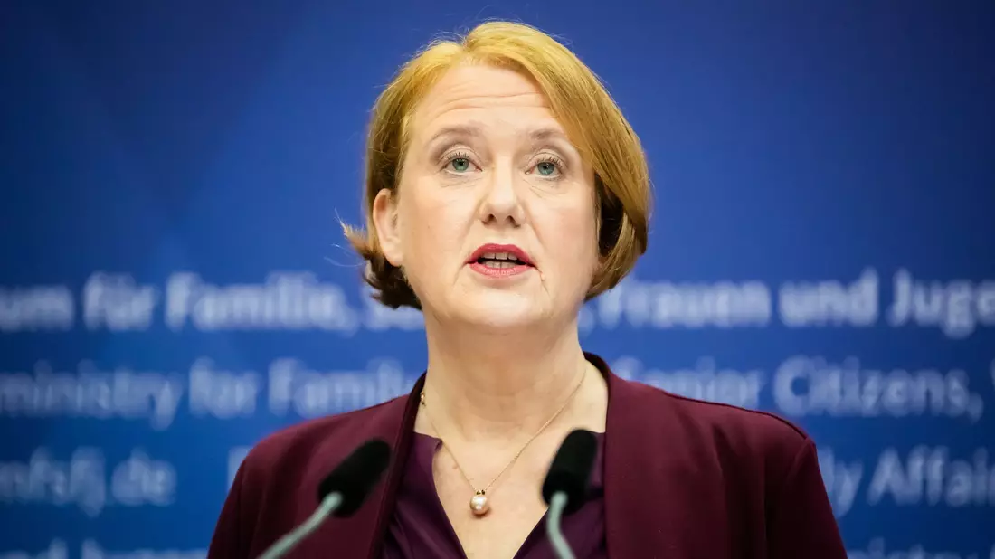 Die Ministerin sieht Frauenrechte gefährdet. (Archivbild)  - Bild: Christoph Soeder/dpa