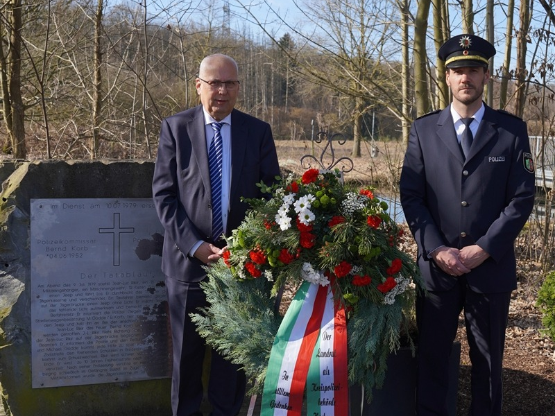 POL-HSK: Internationaler Gedenktag für die im Einsatz verstorbenen Polizistinnen und Polizisten - Foto: presseportal.de