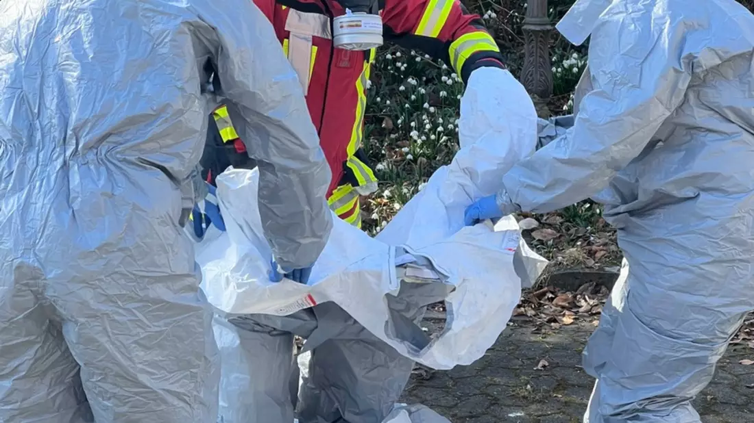 FW-PL: Feuerwehr unterstützt nach Flugzeugabsturz bei der Bergung der Maschine - Bild: presseportal.de
