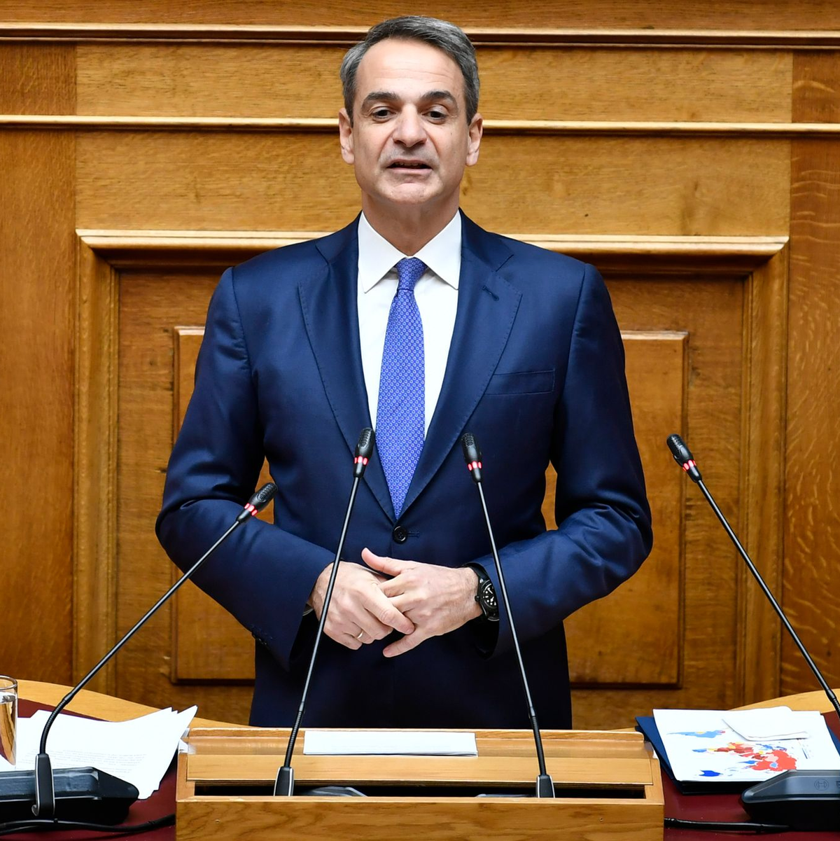 Verspricht, die Bahn auf Vordermann zu bringen: Kyriakos Mitsotakis - Foto: Michael Varaklas/AP/dpa