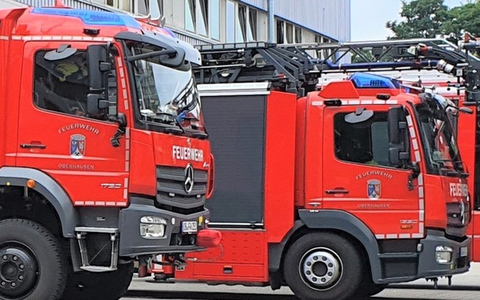 FW-OB: Brand in leerstehender Lagerhalle - Foto: presseportal.de