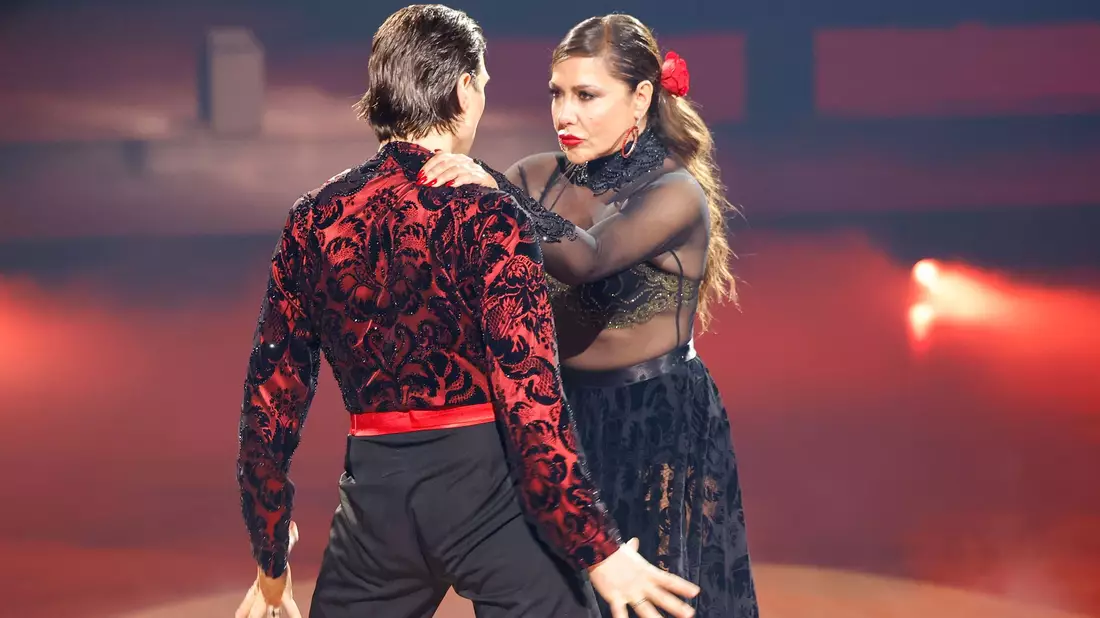 Nur 13 Jurypunkte gab es für Simone Thomalla und Evgeny Vinokurov.  - Bild: Thomas Banneyer/dpa