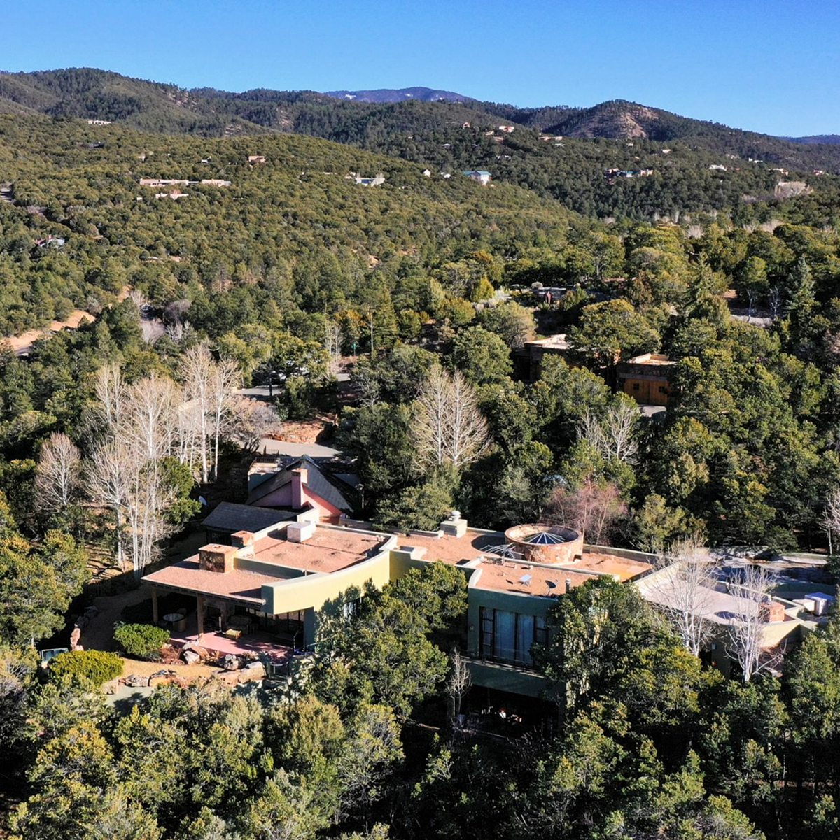 Die Leichen wurden in Hackmans und Arakawas Anwesen in New Mexico gefunden. (Archivbild) - Foto: Roberto E. Rosales/AP/dpa
