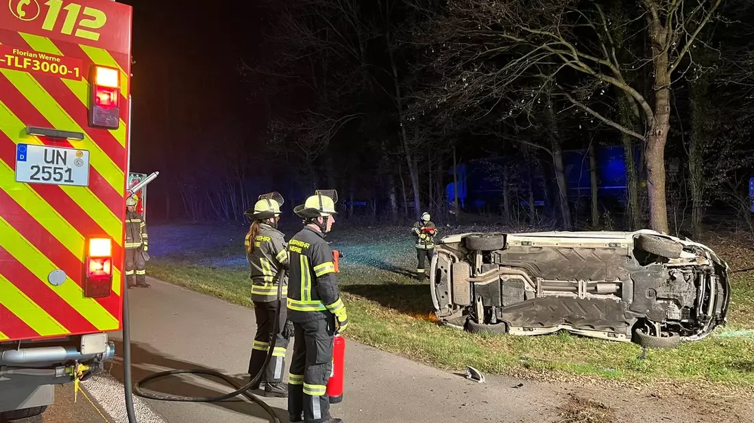FW-WRN: Alleinunfall auf der Bundesautobahn 1 in Fahrtrichtung Bremen - Bild: presseportal.de