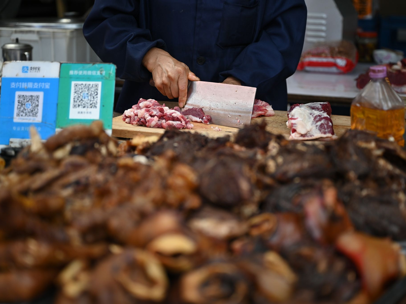 In China sanken die Verbraucherpreise im Februar, Lebensmittelpreise gingen um 3,3 Prozent zurück. (Symbolbild) - Foto: Johannes Neudecker/dpa