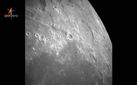 Die indische Raumsonde Chandrayaan-3 flog 2023 zum Mond. (Archivbild) - Foto: -/Indian Space Research Organisation/AP/dpa