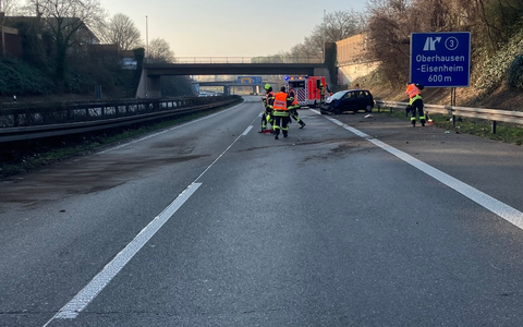 FW-OB: PKW-Unfall am Morgen führte zu kurzzeitiger Vollsperrung der BAB 516 in Fahrtrichtung Oberhausen Zentrum - Foto: presseportal.de