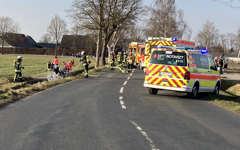 POL-STD: 65-jähriger Quadfahrer unter Alkohol bei Unfall in der Gemarkung Ahlerstedt schwer verletzt, Bedrohungslage in Buxtehude-Ottensen glimpflich beendet - Foto: presseportal.de POL-STD: 65-jähriger Quadfahrer unter Alkohol bei Unfall in der Gemarkung Ahlerstedt schwer verletzt, Bedrohungslage in Buxtehude-Ottensen glimpflich beendet - Foto: presseportal.de