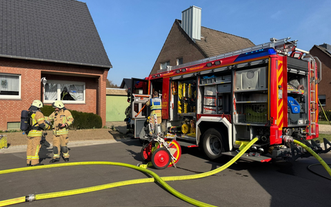 FW Tönisvorst: Kellerbrand in Tönisvorst - Einfamilienhaus nach Kellerbrand unbewohnbar - Foto: presseportal.de FW Tönisvorst: Kellerbrand in Tönisvorst - Einfamilienhaus nach Kellerbrand unbewohnbar - Foto: presseportal.de