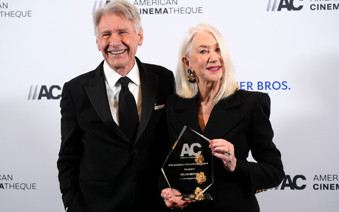 Harrison Ford und Helen Mirren verbrachten beim Dreh der Western-Saga «1923» auch ihren Feierabend oft miteinander. (Archivbild) - Foto: Chris Pizzello/Invision via AP/dpa