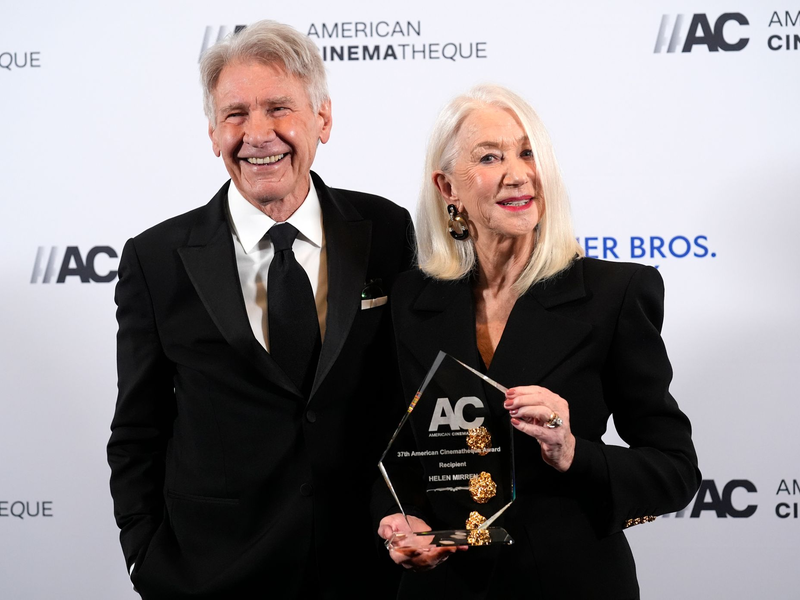 Harrison Ford und Helen Mirren verbrachten beim Dreh der Western-Saga «1923» auch ihren Feierabend oft miteinander. (Archivbild) - Foto: Chris Pizzello/Invision via AP/dpa
