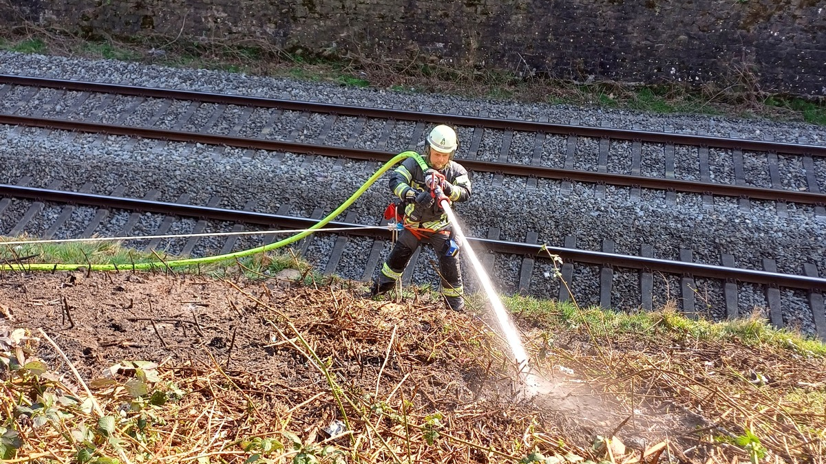 FW-EN: Wetter - einsatzreiches Wochenende am Wochenende - Foto: presseportal.de