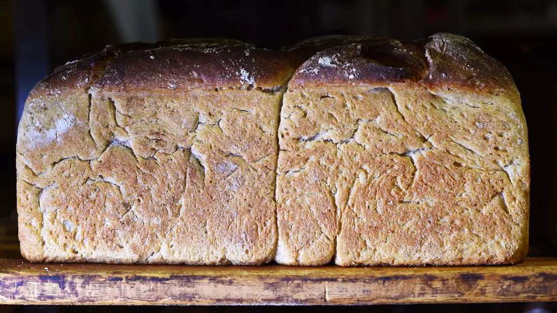 «Nachts muss gebacken werden» - nicht jede Arbeit lässt sich auf den Tag verschieben. (Archivbild) - Bild: Jens Kalaene/dpa