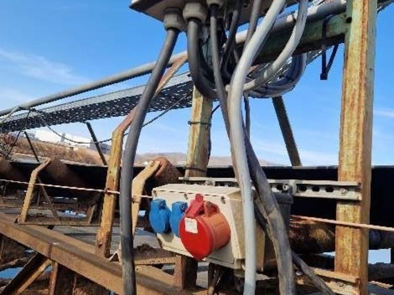 POL-HM: Mehrere hundert Meter Kupferkabel vom Kieswerk entwendet - Foto: presseportal.de