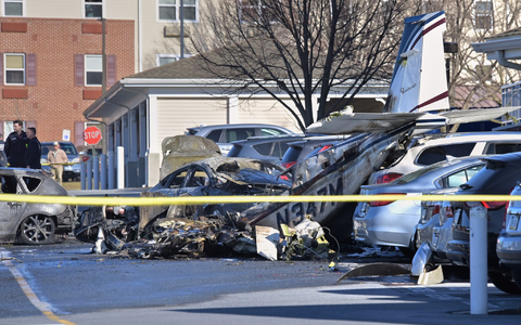 Alle fünf Insassen haben das Unglück überlebt und wurden in Krankenhäuser gebracht.  - Foto: Suzette Wenger/LNP/LancasterOnline via AP/dpa