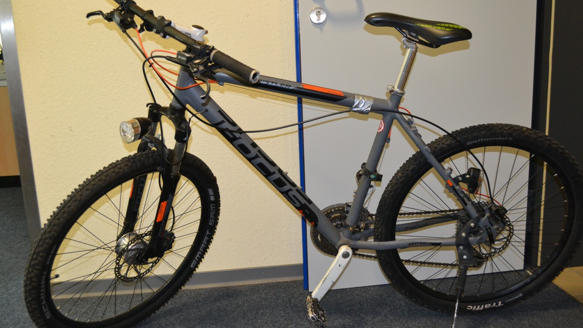 POL-HK: Walsrode: Fahrradeigentümer gesucht; Walsrode: Versuchter Einbruch; Walsrode: Sattelauflieger entwendet; Walsrode: Tote Katze aufgefunden; Buchholz (Aller)/A 7: Fahranfänger mit 1,62 Promille - Foto: presseportal.de