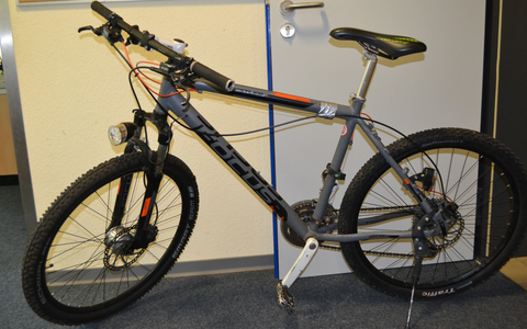 POL-HK: Walsrode: Fahrradeigentümer gesucht; Walsrode: Versuchter Einbruch; Walsrode: Sattelauflieger entwendet; Walsrode: Tote Katze aufgefunden; Buchholz (Aller)/A 7: Fahranfänger mit 1,62 Promille - Foto: presseportal.de POL-HK: Walsrode: Fahrradeigentümer gesucht; Walsrode: Versuchter Einbruch; Walsrode: Sattelauflieger entwendet; Walsrode: Tote Katze aufgefunden; Buchholz (Aller)/A 7: Fahranfänger mit 1,62 Promille - Foto: presseportal.de