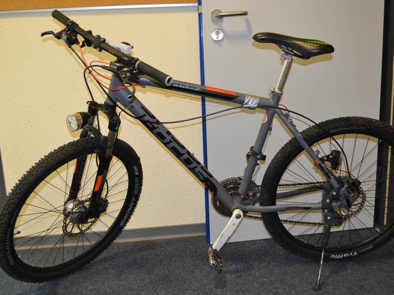 POL-HK: Walsrode: Fahrradeigentümer gesucht; Walsrode: Versuchter Einbruch; Walsrode: Sattelauflieger entwendet; Walsrode: Tote Katze aufgefunden; Buchholz (Aller)/A 7: Fahranfänger mit 1,62 Promille - Foto: presseportal.de