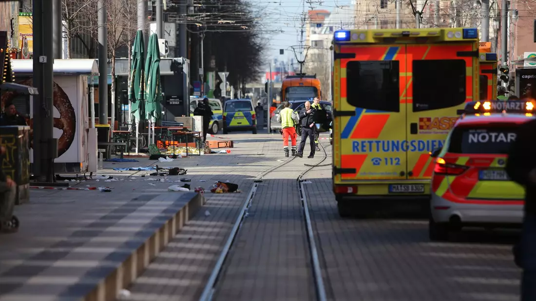 Der Todesfahrer von Mannheim wollte sich nach Angaben der Staatsanwaltschaft von der Polizei erschießen lassen. Der Tatverdächtige ist nach bisherigen Erkenntnissen psychisch krank. (Archivfoto) - Bild: Dieter Leder/dpa