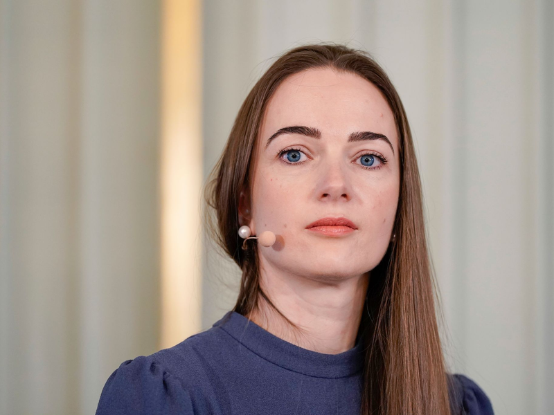 Mehr als 130 Nobelpreisträger haben eine Petition unterschrieben, eingefrorene russische Vermögenswerte für die Ukraine zu verwenden. Sie wurde der Friedensnobelpreisträgerin Oleksandra Matwijtschuk überreicht. - Foto: Håkon Mosvold Larsen/NTB/dpa