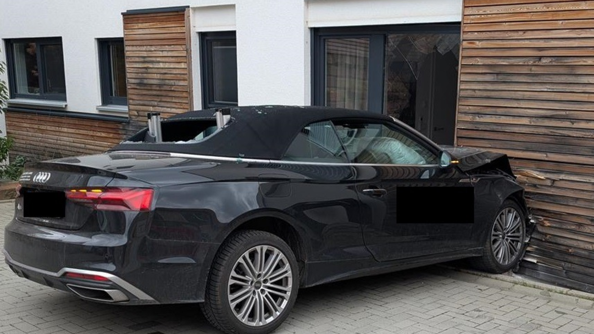 POL-PDLD: Verkehrsunfall führt zu erheblichem Gebäudeschaden - Foto: presseportal.de