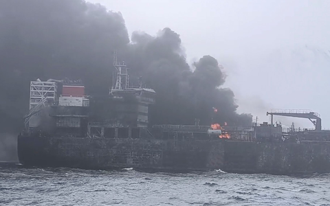 Die Ursache für die Kollision ist ungeklärt. - Foto: Denys Mezentsev/AP/dpa