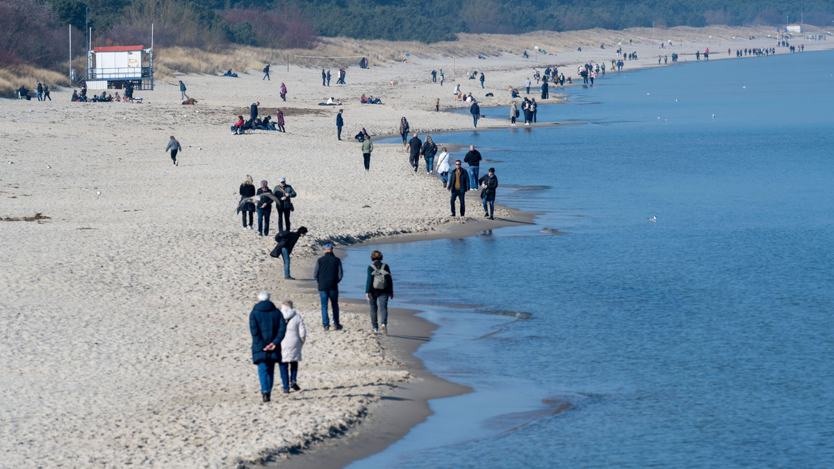 Urlaub an der See spielt im ersten Quartal noch keine große Rolle. - Foto: Stefan Sauer/dpa