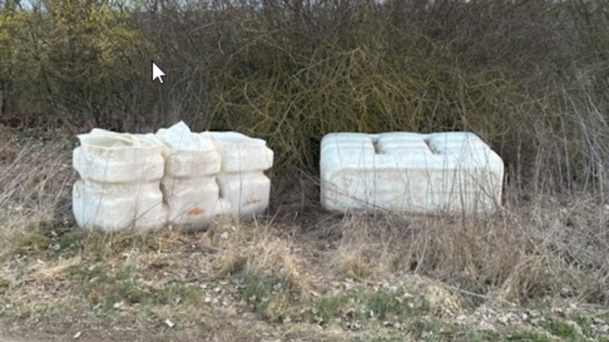 POL-PDMY: Öltanks entsorgt - Zeugen gesucht - Foto: presseportal.de