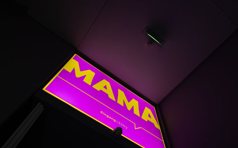 Die Ausstellung «Mama. Von Maria bis Merkel» im Düsseldorfer Kunstpalast zeigt mehr als 120 Kunstwerke und Alltagsobjekte mit Bezug zur Mutterschaft vom 14. Jahrhundert bis heute.  - Foto: Rolf Vennenbernd/dpa