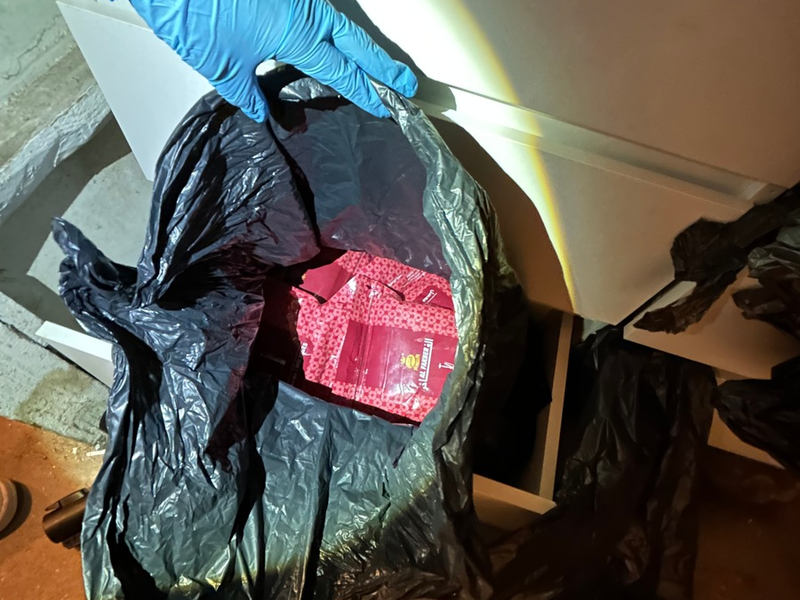 ZOLL-E: Zollfahndung Essen - Illegaler Shisha-Tabak in Heimarbeit hergestellt - Foto: presseportal.de