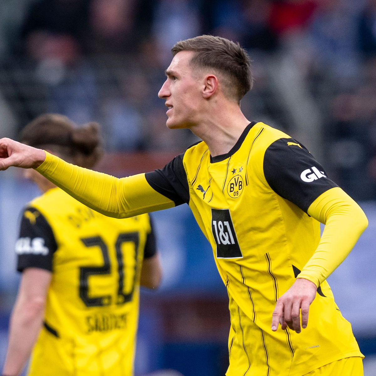 Nico Schlotterbeck hofft auf einen Champions-League-Effekt. - Foto: David Inderlied/dpa